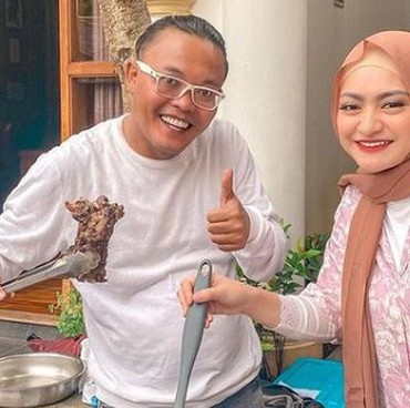 Gugat Cerai Sule, Nathalie Sebut Sudah Pisah Ranjang Usai Pulang dari Singapura