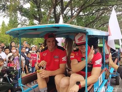 Semangatnya Warga Sumbawa Sambut Para Pembalap MXGP dan MX2