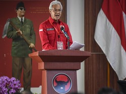 SMRC: Kader PDIP yang Bisa Kalahkan Anies & Prabowo Hanya Ganjar
