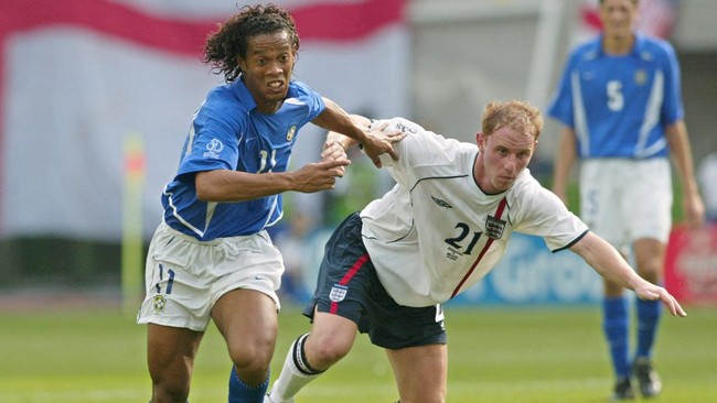 Ronaldinho bukan hanya legenda timnas Brasil, tapi juga ikon sepak bola dunia. Berikut lima momen ajaib Ronaldinho sepanjang masa.