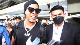 Pelatih Persik Minta Izin Panpel Main Lawan Ronaldinho