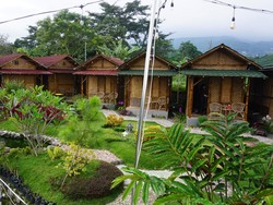Sejuk dan Menawan, Sensasi Menginap Ala Pedesaan di Rumah Bambu Mojokerto