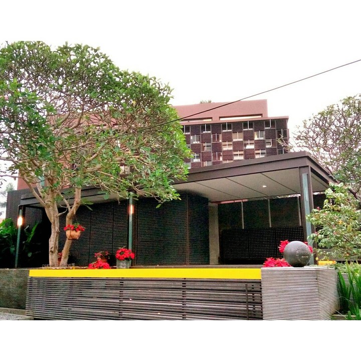 Rumah botol Ridwan Kamil