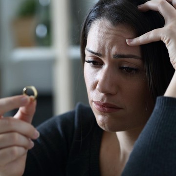 img-title Sederet Stigma Negatif yang Sering Dihadapi Janda di Indonesia: Dicap 'Gagal' hingga Alami Diskriminasi