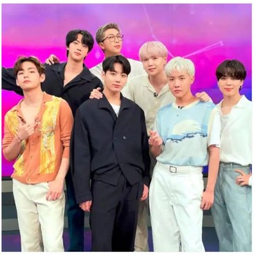 Klaim Nggak Tahu BTS tapi Pernah Ketemu, Wirda Mansur Disebut Halu Berat