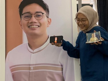 Ridwan Kamil & Atalia Rayakan Ultah Eril, Lakukan Ini untuk Kenang Sang Putra