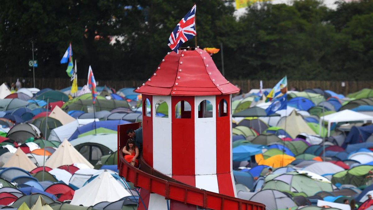 FOTO: Glastonbury Kembali Semarak Usai Terhenti 2 Tahun