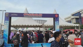 Warga Antre di JIS Nikmati Jakarta Hajatan, Padi hingga Wali Menanti