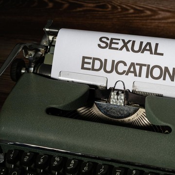 img-title Masih Sering Dianggap Tabu, Ini 4 Alasan Pentingnya Edukasi Seks! Salah Satunya Cegah Kekerasan Seksual