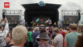 VIDEO: Momen Zelensky Pidato di Glastonbury Festival