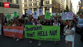 VIDEO: Warga New York Turun ke Jalan Usai MA Batalkan Hak Aborsi