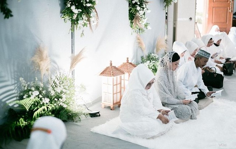 Adinda Azani Adinda Azani