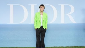 Dari Cruz Beckham hingga Justin Timberlake, Simak Gaya Modis dan Tampan Para Selebriti di Fashion Show Dior Men