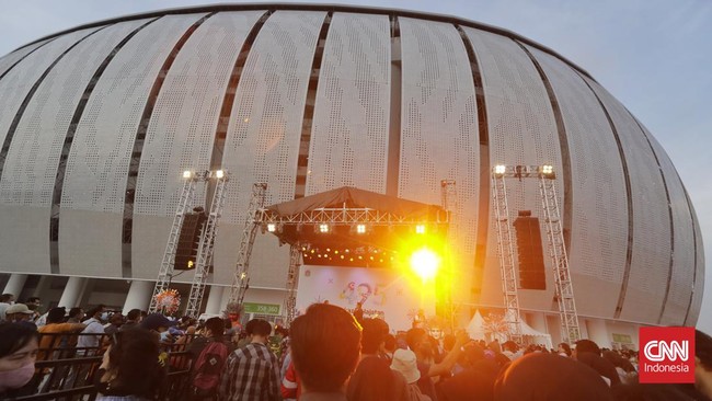 Plh Sekda Pemprov DKI Sigit Wijatmoko mengatakan peresmian Jakarta International Stadium (JIS) akan diisi dengan pertandingan sepak bola dan hiburan musik.