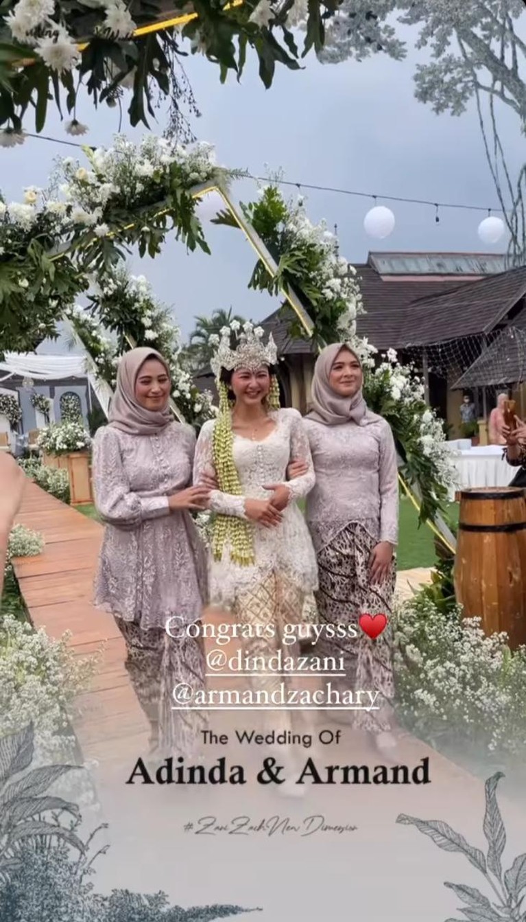 Adinda Azani Adinda Azani