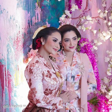 8 Potret Kompak Ashanty & Krisdayanti yang Bikin Adem