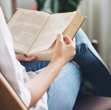 img-title Jaga Kesehatan Mental dengan 6 Rekomendasi Buku Self Healing Terbaik, Ada Favoritmu?
