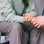 Berikan Dukungan, Lakukan Hal Ini Saat Ada Teman yang Divonis Positiv HIV