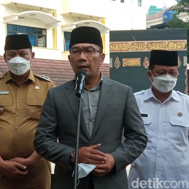 Kenang Sosok Ayahanda Emil Dardak, Ridwan Kamil: Beliau Pribadi yang Tenang
