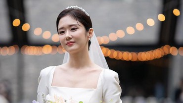 img-title Jang Nara Bagikan Kehidupan Usai Menikah, Wajah Awet Muda Disorot