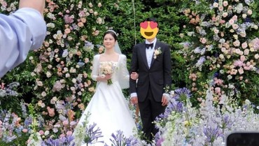 img-title Setahun Menikah, Jang Nara Akhirnya Pamer Foto Suami Berondong