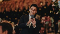 MOMEN BUCIN JESSE CHOI PADA MAUDY AYUNDA