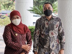 Momen Kedekatan Khofifah-Eri yang Disebut Pengamat Ada Kans di Pilgub Jatim