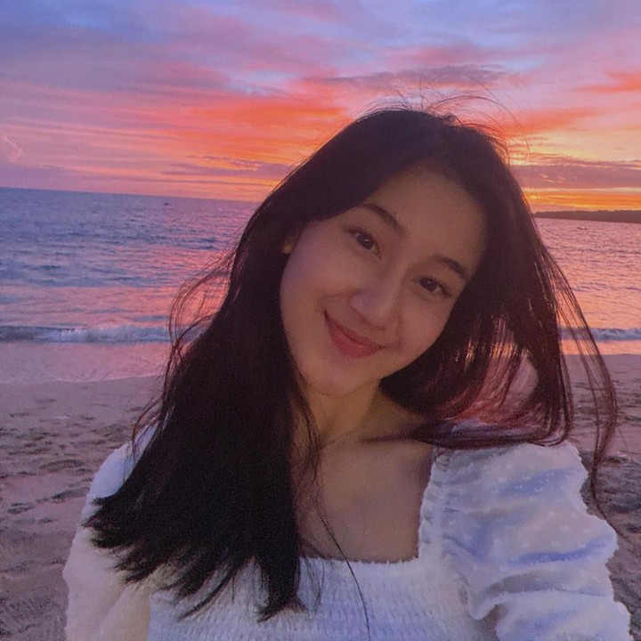 <p>Ia menganggap apa yang terjadi padanya adalah pelajaran yang sangat berharga. Baginya, omongan netizen menjadi kritik dan saran. (Foto: Instagram @keisyalevronka)<br /><br /><br /></p>