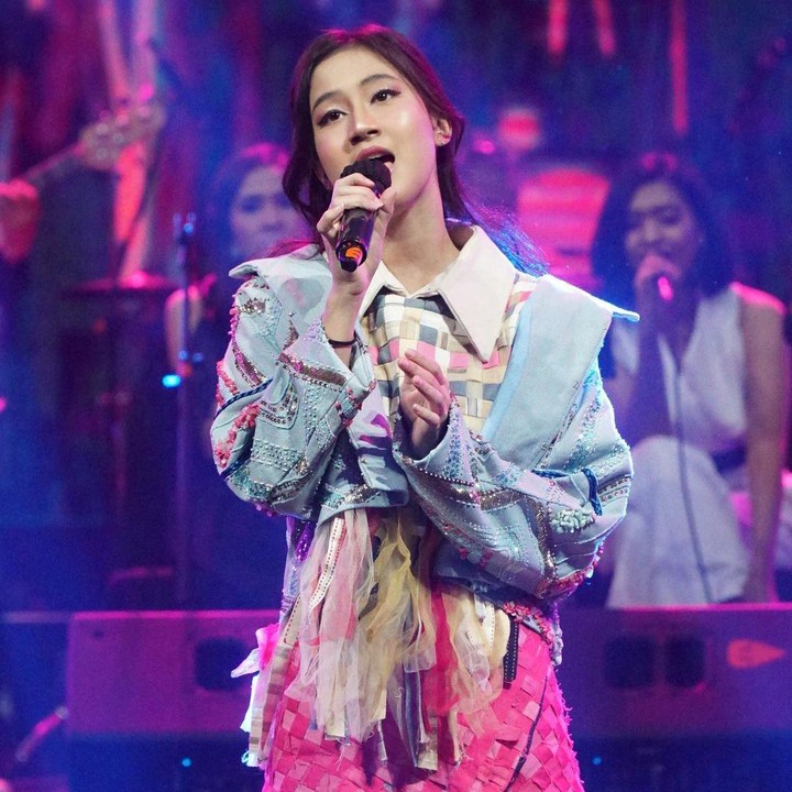 <p>Meski begitu, penyanyi jebolan ajang Indonesia Idol ini mengaku sama sekali tidak sedih dengan kejadian itu. (Foto: Instagram @keisyalevronka)<br /><br /><br /></p>