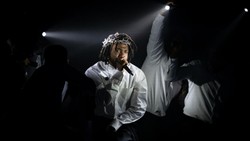 Lirik Lagu Swimming Pool Drank (2 Chopper 200 Shots, Bang!) - Kendrick Lamar