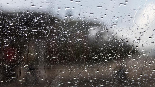BMKG memprakirakan hujan mengguyur sejumlah kota besar di Indonesia, Minggu (25/9).