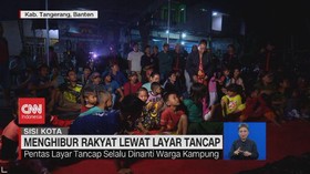 VIDEO: Menghibur Rakyat Lewat Layar Tancap