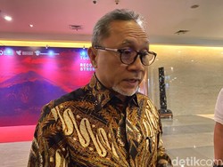 Petani RI Ramai-ramai Jual Sawit ke Malaysia, Mendag Zulhas: Wajar Dong!