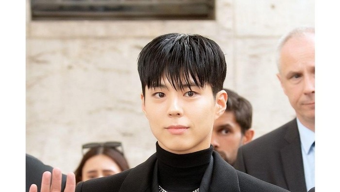 Cetak Rekor Baru, Park Bo Gum Dikabarkan Memperoleh Bayaran Paling Tinggi untuk Endorsement! Cetak Rekor Baru, Park Bo Gum Dikabarkan Memperoleh Bayaran Paling Tinggi untuk Endorsement!