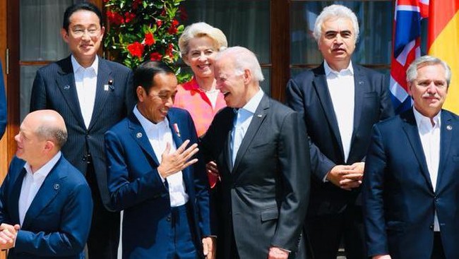 Presiden AS Joe Biden memberikan ucapan selamat HUT Republik Rakyat Indonesia kepada Presiden Jokowi dan menilai moto AS-RI sama menjunjung tinggi persatuan.