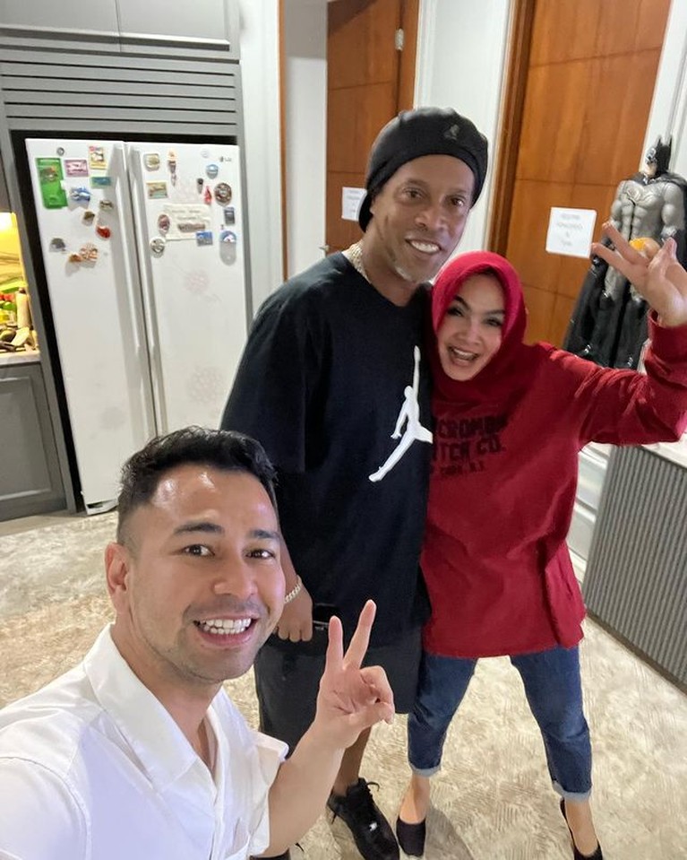 Shela Lala Pengasuh Rafathar Shela Lala Pengasuh Rafathar
