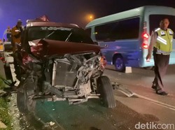 Tips Hindari Tabrakan Beruntun di Jalan Tol