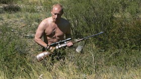 Putin Balas Ejekan Pemimpin Negara G7 soal Telanjang Dada: Menjijikkan