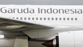 Jokowi 'Bantu' Garuda Indonesia Beri Ekstra Modal Rp7,5 T