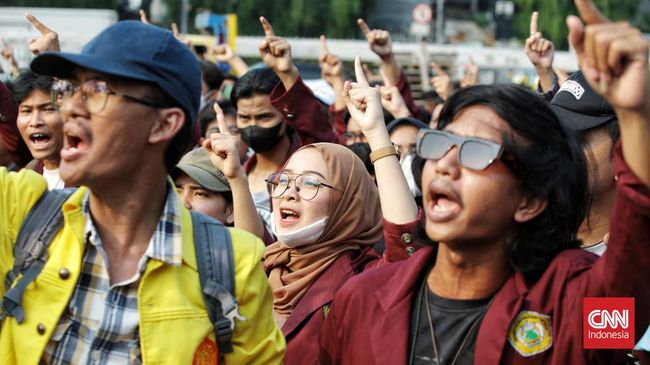 Hasil Survei Indikator Politik Indonesia menunjukkan mayoritas responden setuju bahwa masyarakat sulit untuk menggelar demonstrasi.