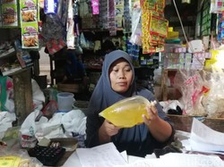Cegah Pasokan Seret, Pemerintah Siapkan 300 Ribu Ton Minyak Goreng Curah