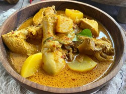 Resep Kari Ayam dan Kentang Kuah Encer, Gurih Berempah