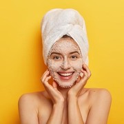 Kebiasaan Malas Eksfoliasi, Ini Dampak Langsungnya pada Wajah! Duh...