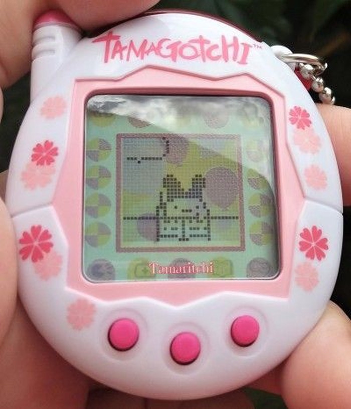 Tamagotchi merupakan salah satu mainan favorit masa kecil. Tamagotchi merupakan salah satu mainan favorit masa kecil.