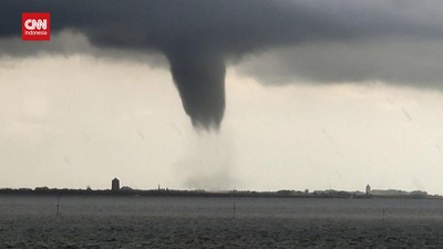 VIDEO: Penampakan Tornado Langka Terjang Kota Zierikzee di Belanda