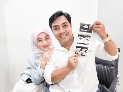 Istri Ustaz Riza Pendarahan Hebat saat Perjalanan ke RS, Diminta Bedrest Total