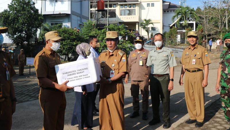 Wakil Gubernur Jambi Abdullah Sani menyambut baik langkah Kementerian Pertanian (Kementan) yang telah membantu menyalurkan bantuan vaksin PMK.