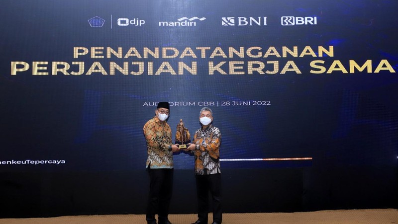 PT Bank Rakyat Indonesia (Persero) Tbk, PT Bank Negara Indonesia (Persero) Tbk