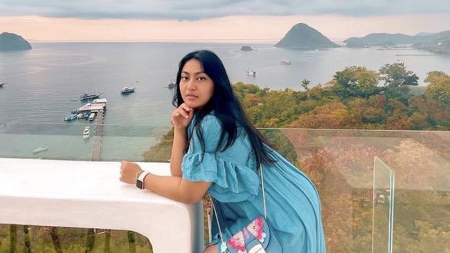 Ayu Anjani kecewa karena tidak ada kru kapal yang berani menyelamatkan nyawa ibu dan adiknya ketika tenggelam di Labuan Bajo.