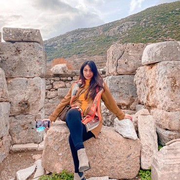 Artis Ayu Anjani Bawa Kabar Duka, Ibu & Adik Jadi Korban Kapal Tenggelam